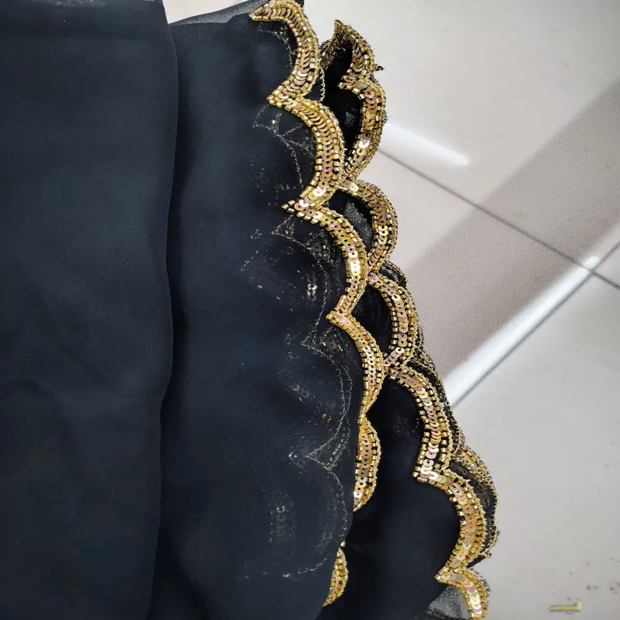 Dupatta Scalloping (Hand Crafted)